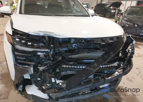 2025 Nissan Kicks Sv Intelligent Awd из США, поврежденный, VIN 3N8AP6CB8SL330088